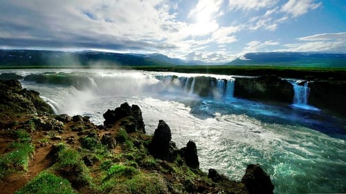 Iceland: On Top of the World